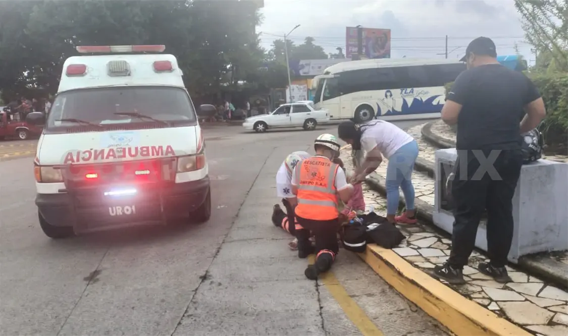 Dos personas lesionadas en percance de tránsito