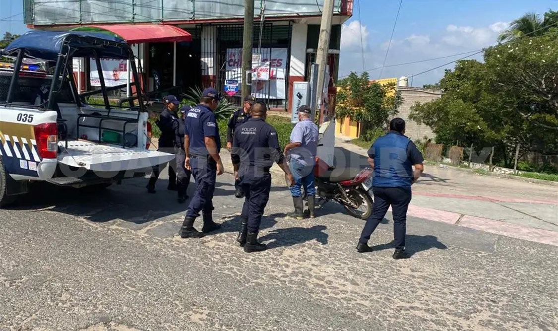 Ebrio motociclista es detenido por la policía