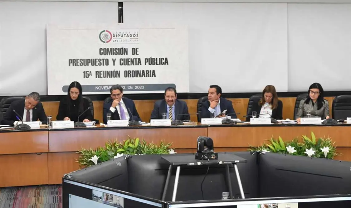 El dictamen del Presupuesto de Egresos de la Federación (PEF) 2024 fue aprobado con 32 votos a favor y 24 en contra. El Universal