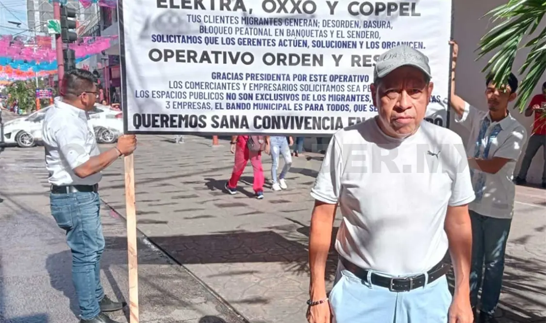 Los inconformes han expresado que este fenómeno comercial los ha rebasado, por ello exigen dichos operativos. Ramón García / CP