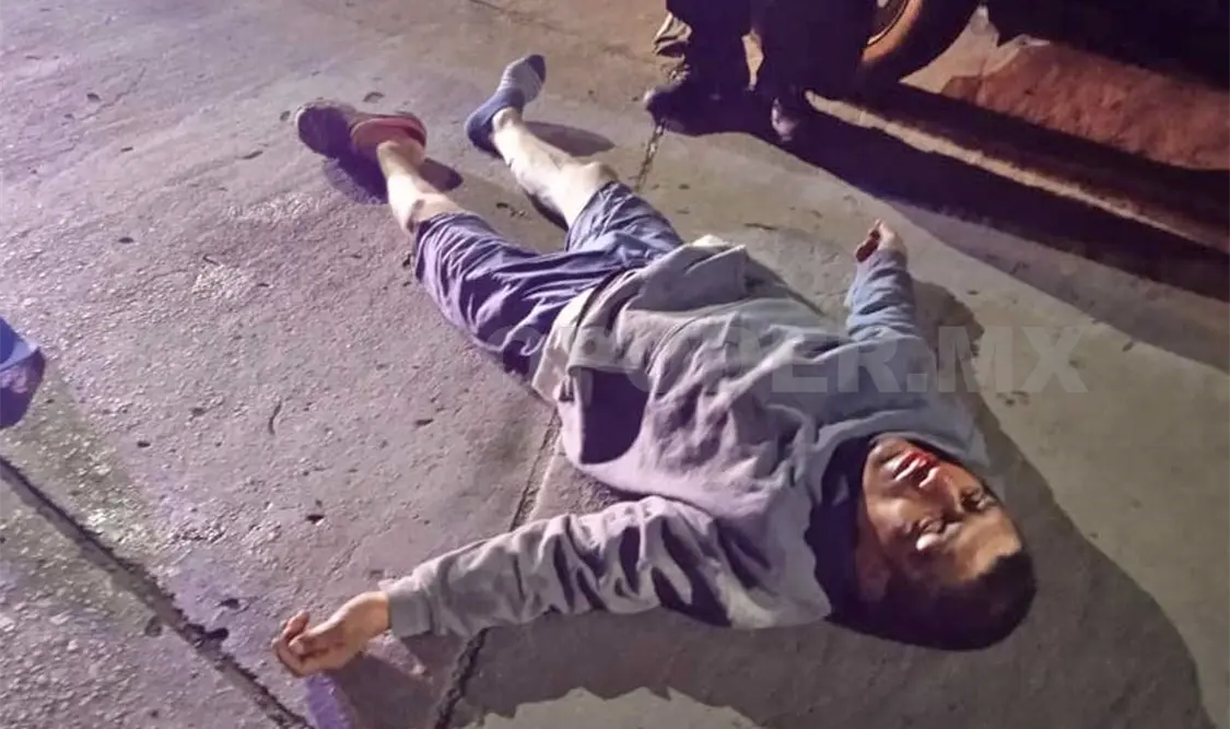 A los pocos minutos llegaron socorristas de la Cruz Roja para la valoración. Ulises López / CP