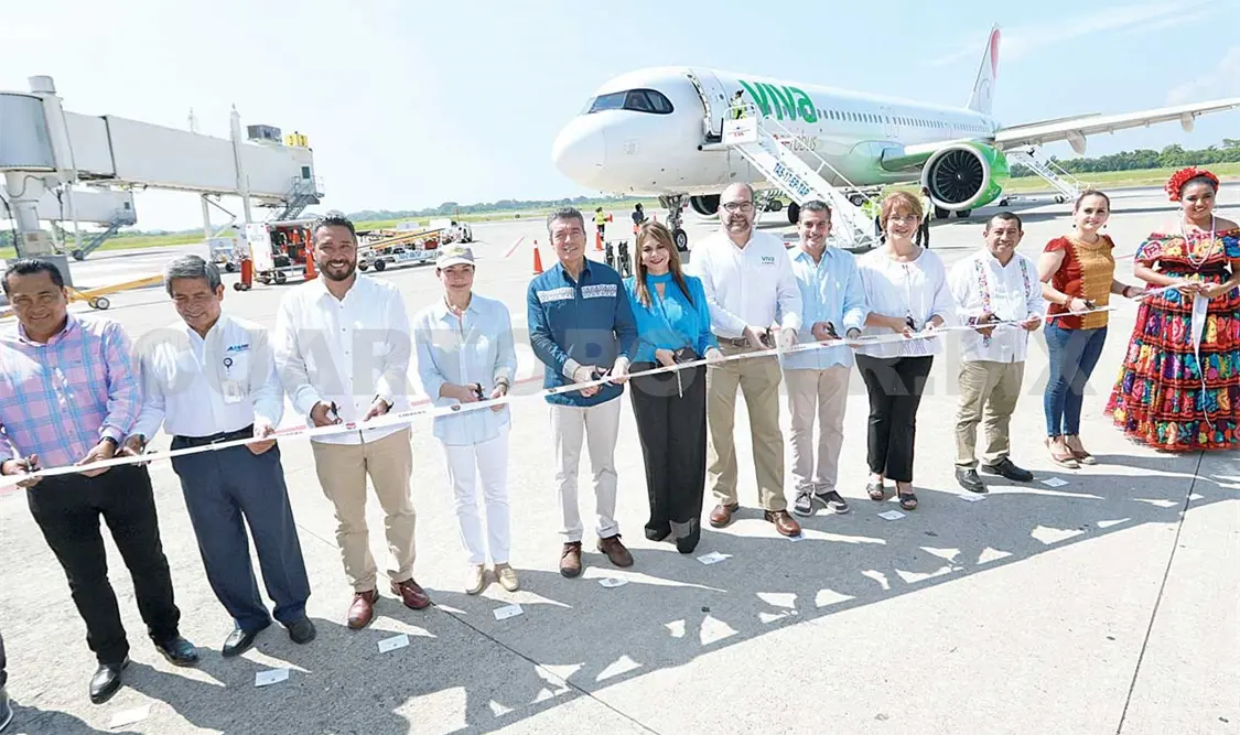 En el acto inaugural de la nueva ruta aérea Tapachula-Monterrey de la aerolínea Viva Aerobus, encabezada por el mandatario estatal. CP