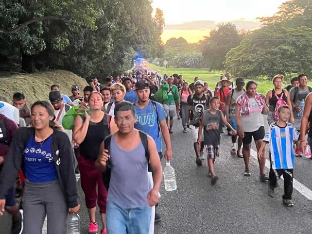 Caravana de migrantes no se ha desintegrado: Mujica