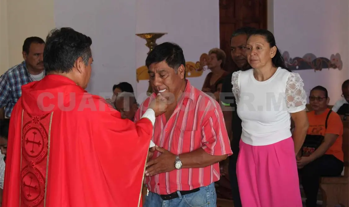 El Señor nos invita a cambiar nuestra vida, apuntó el presbítero durante la homilía de ayer domingo. Carlos López / CP