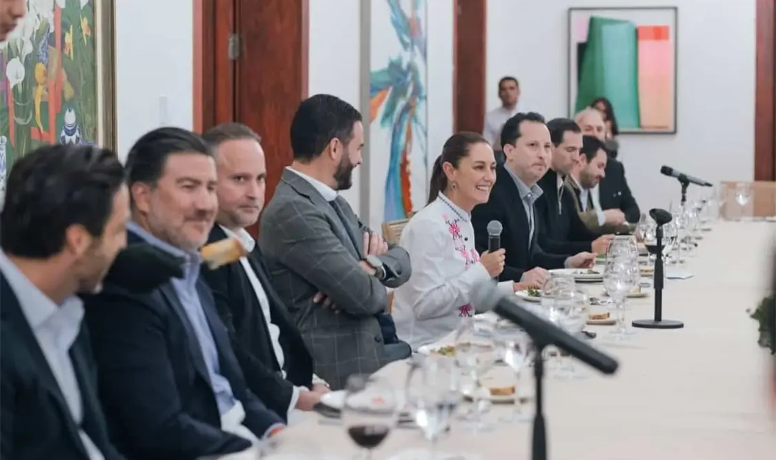 Sheinbaum abordó durante la reunión temas como seguridad, educación, movilidad, ambiente y tecnología. CP