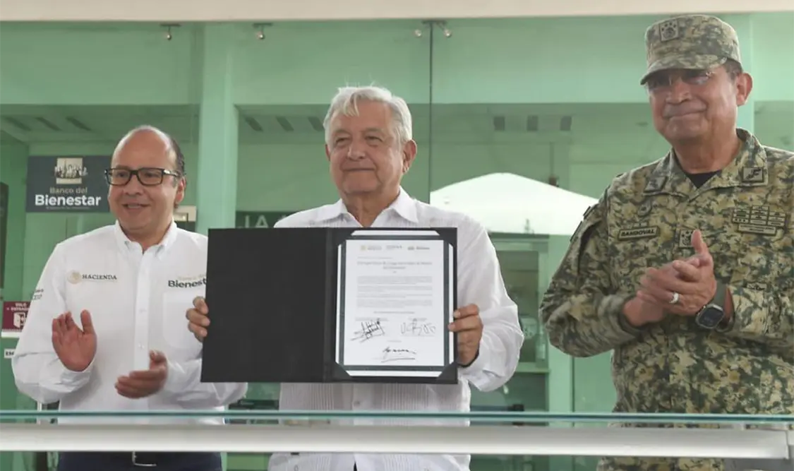 AMLO insiste que ya entregó el bastón de mando