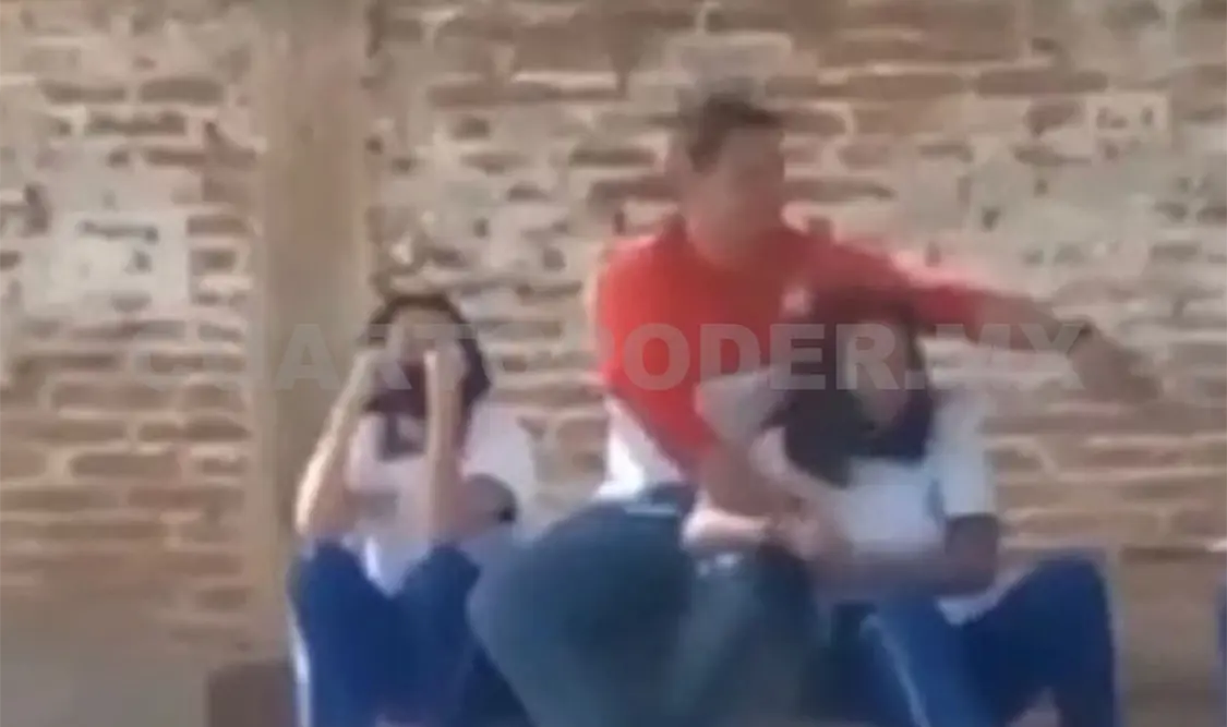 Acusan a profesor de conducta inapropiada