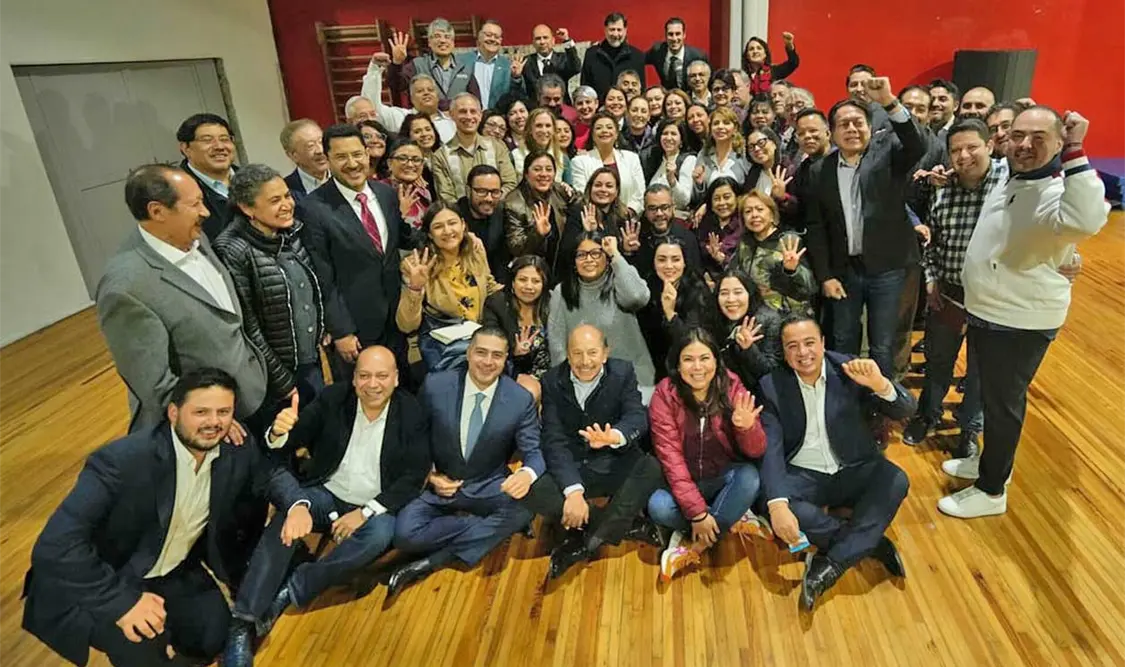 Claudia se reúne con líderes estatales