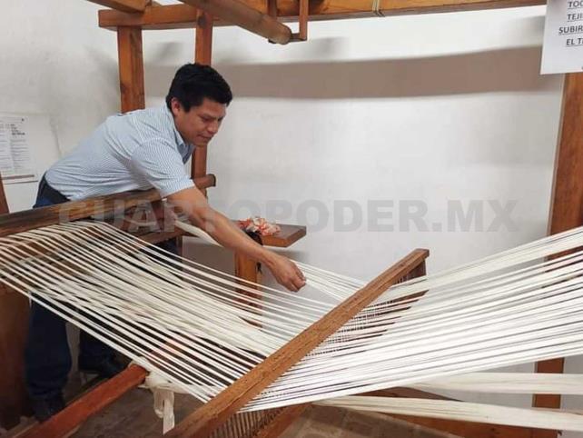 Gilberto Núñez participa en encuentro de arte textil