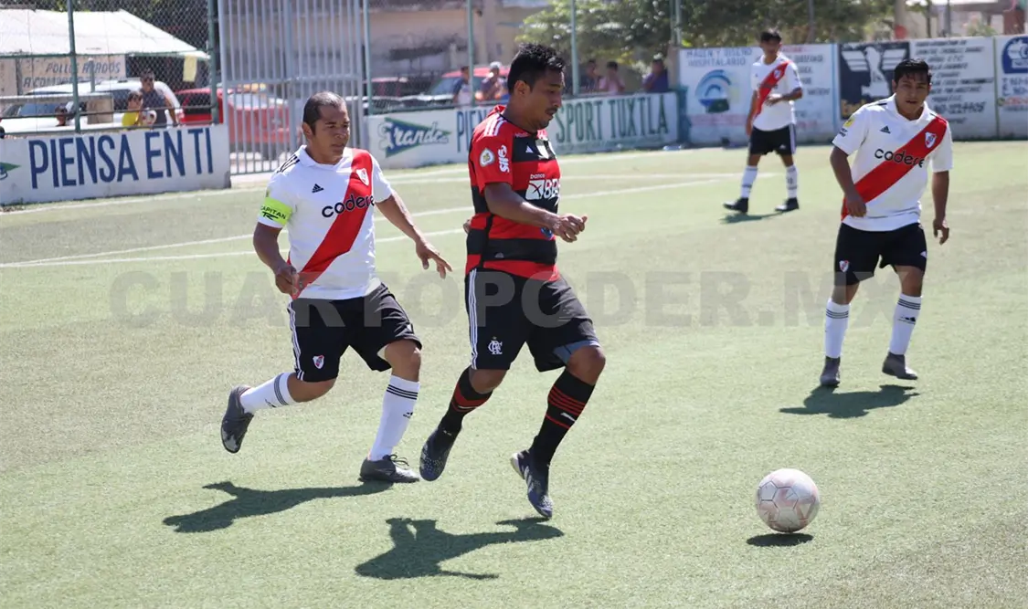 Kachabachaz es nuevo monarca en Fut 8