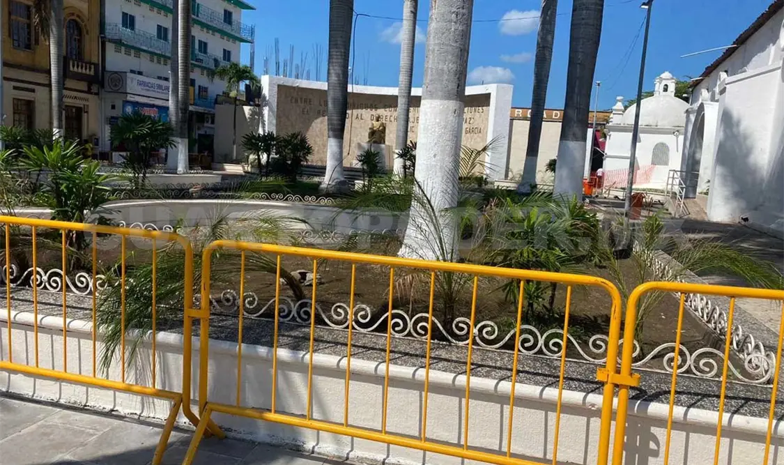 Cierran parques ante ambulantaje extranjero
