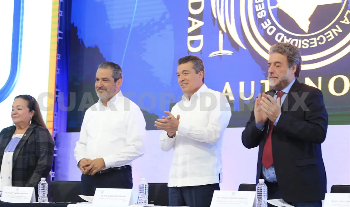 Asiste REC al 1.er informe de trabajo del rector de la Unach