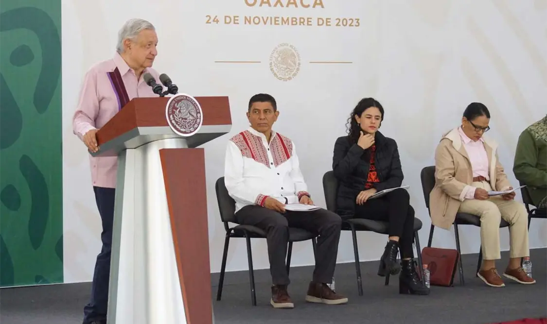 Defiende AMLO terna para designar ministra