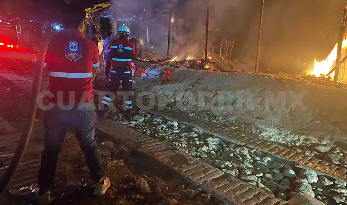 Arde humilde vivienda en la colonia Yukis