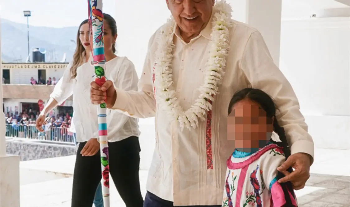 Señala AMLO la ineficacia y lo costoso del INAI