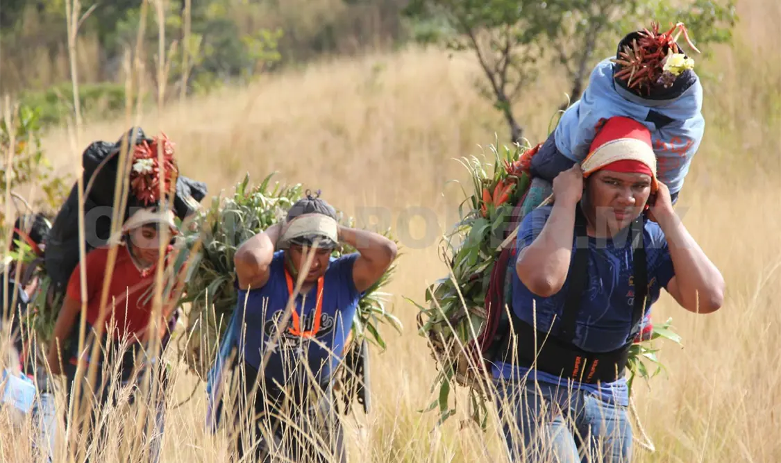 Devotos listos para cumplir su manda