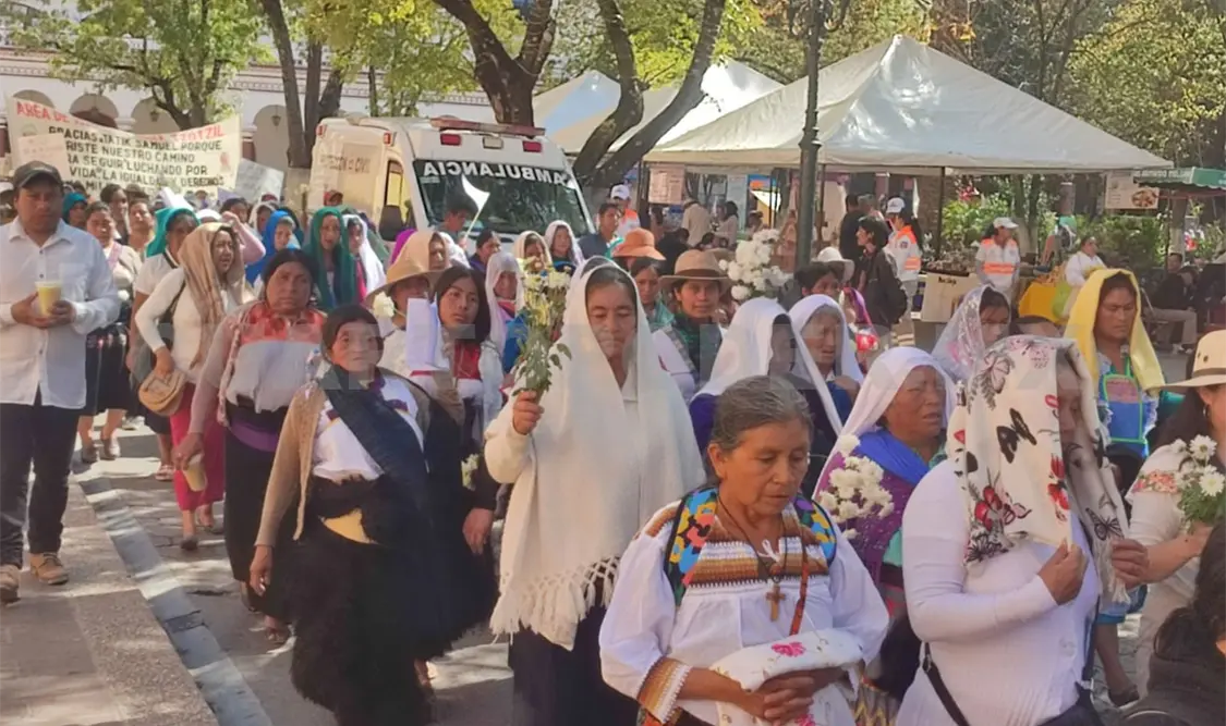 Violenta el sistema capitalista al sector femenino