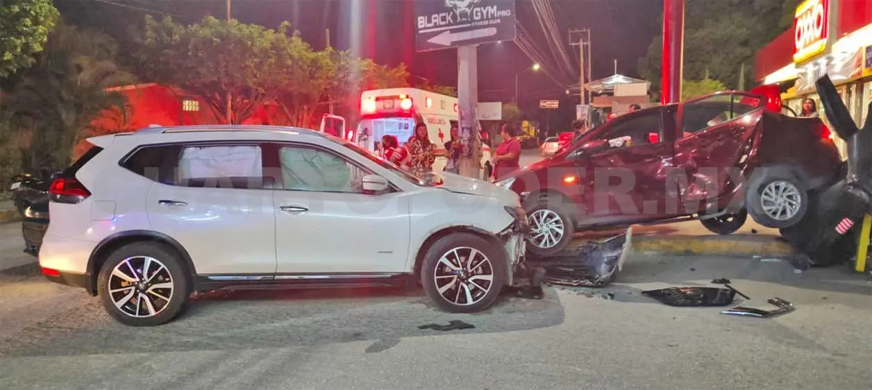 Se pasa la preferencia y provoca fuerte accidente
