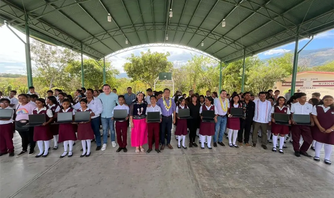 Seguiremos apoyando a los sectores más vulnerables en Chiapas: Llaven Abarca