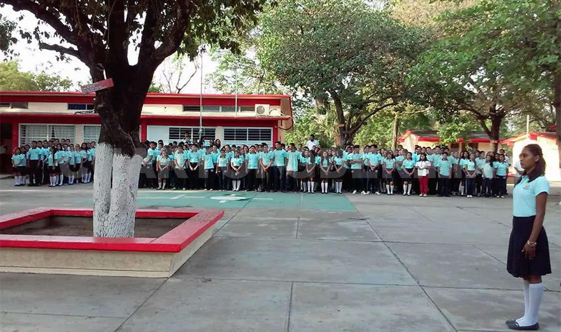 Despiden a alumno que murió tras infarto