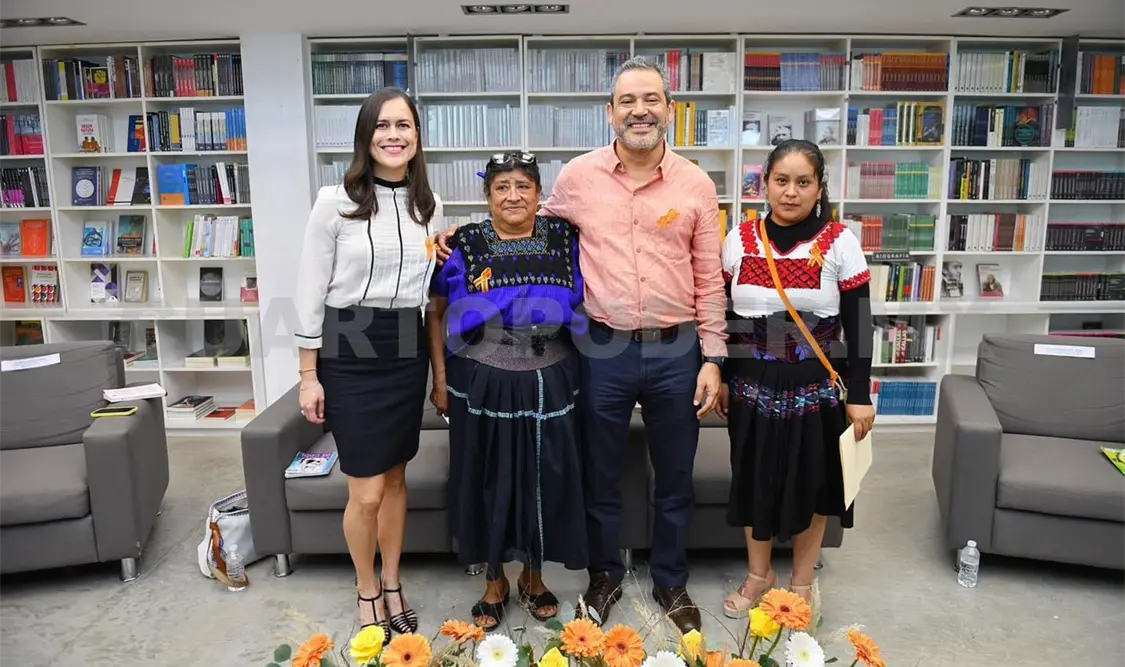 Presentan el libro “Trecientas hormigas”