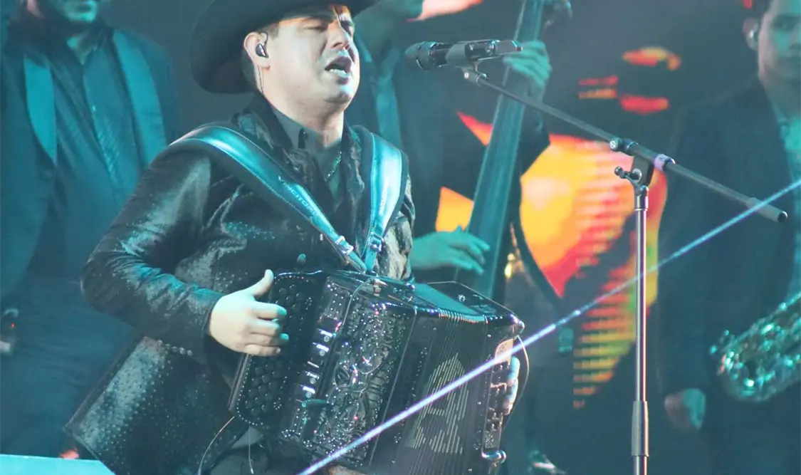 Alfredo Olivas se presenta en Chiapas