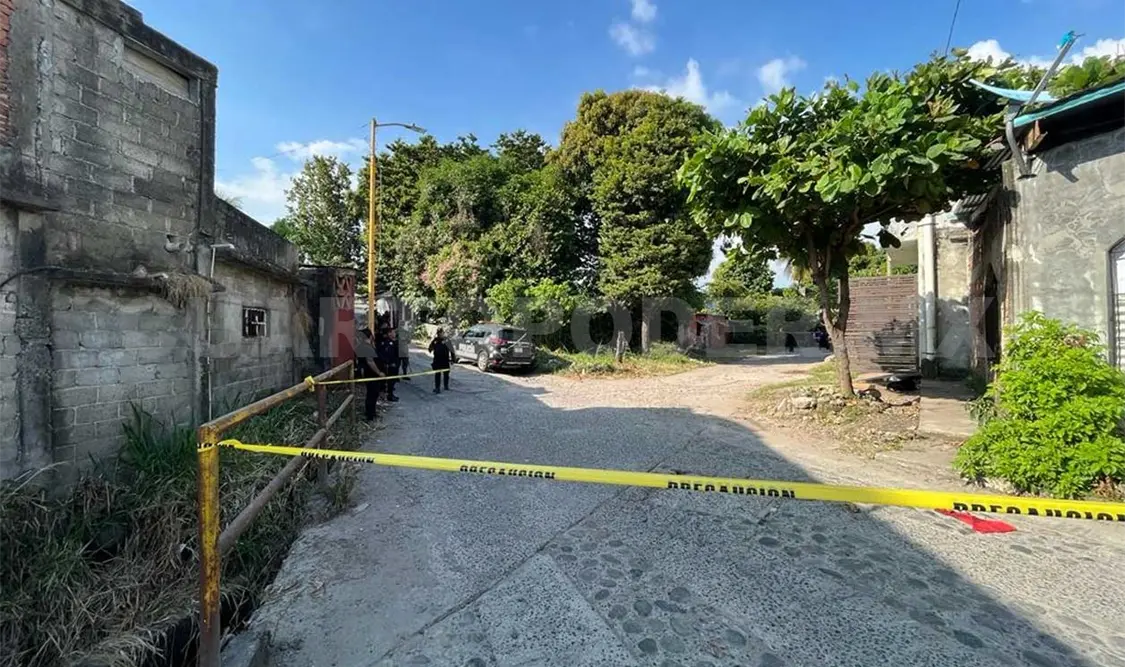 A balazos asesinan a dos en una casa