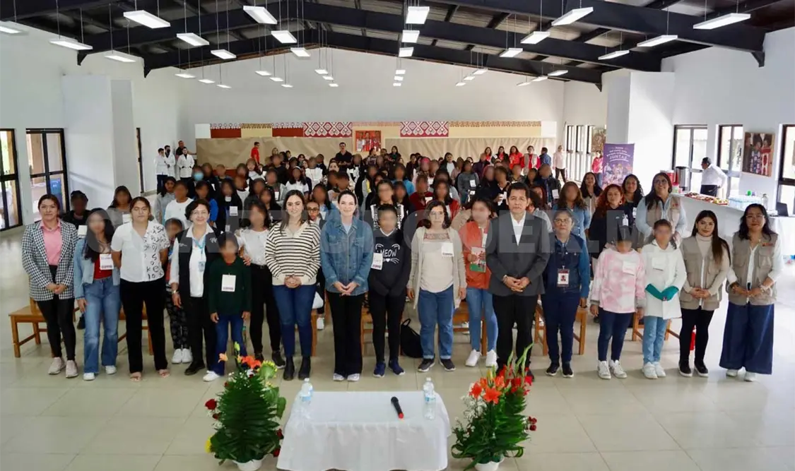 Realizan Foro de Escuelas de Liderazgos Adolescentes