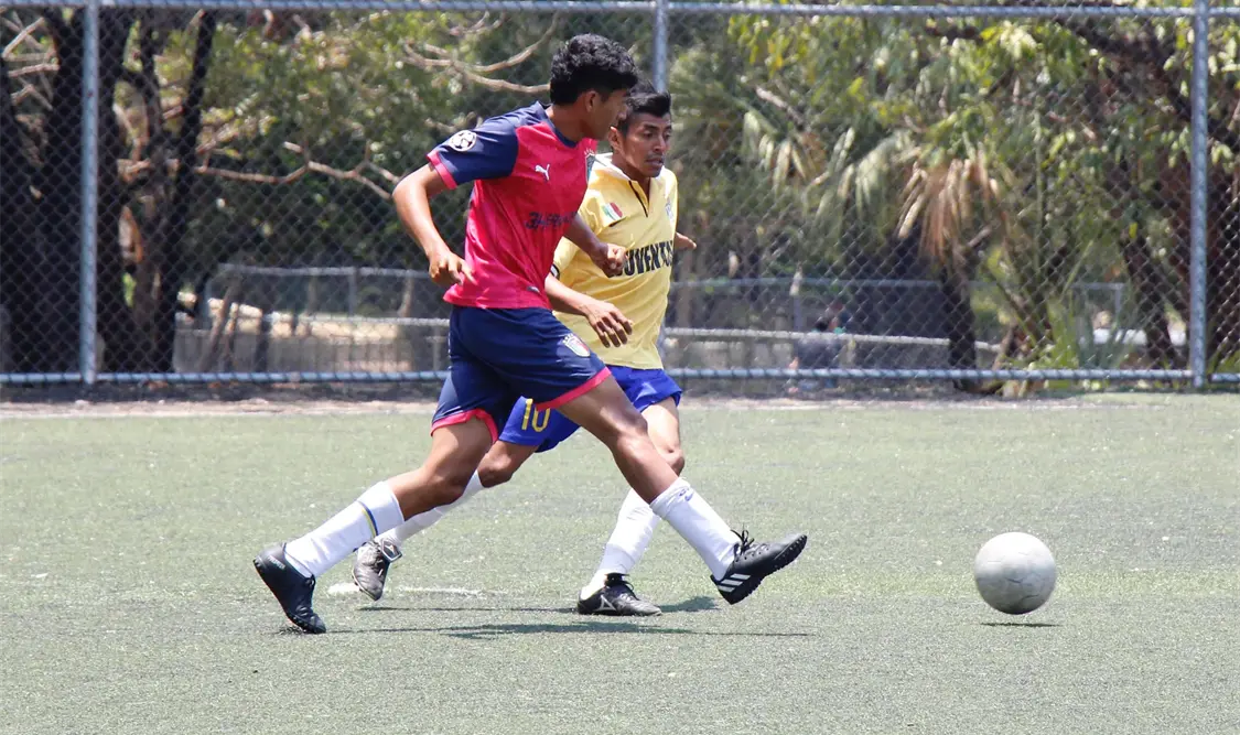 Se cumplieron las primeras ocho jornadas del Campeonato de Liga en primera y segunda división. Diego Pérez/CP