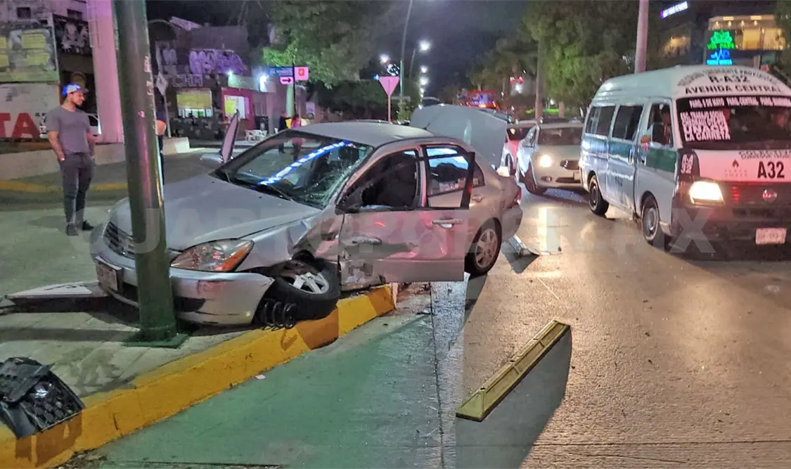 Aparatoso accidente deja un saldo de seis heridos