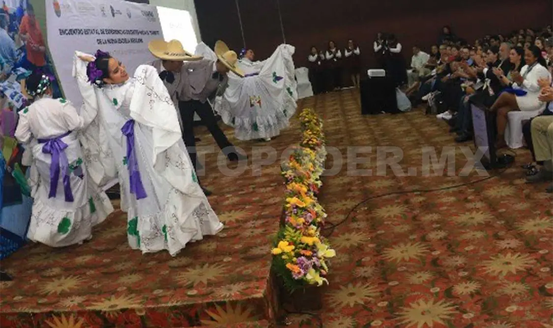 Realizan encuentro de experiencias docentes