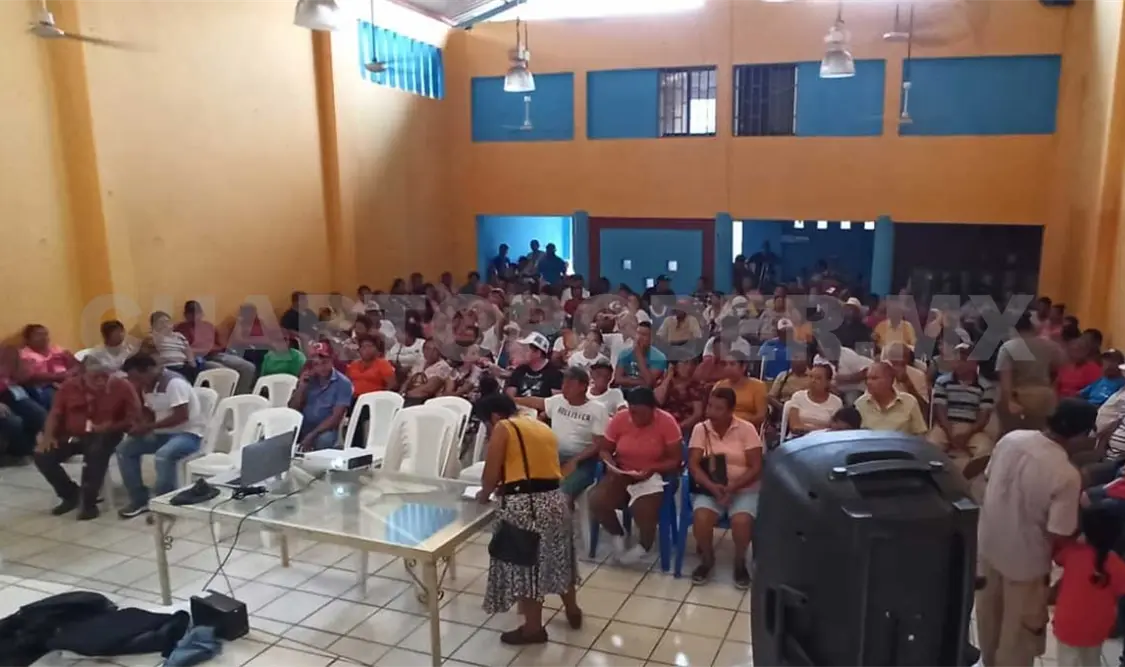 Más de 320 familias piden reubicación del paso del tren