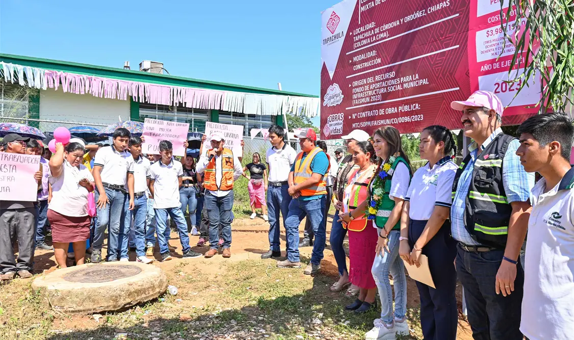 AYUNTAMIENTO DE TAPACHULA INICIA OBRA DE PAVIMENTACIÓN MIXTA EN COLONIA LA CIMA.