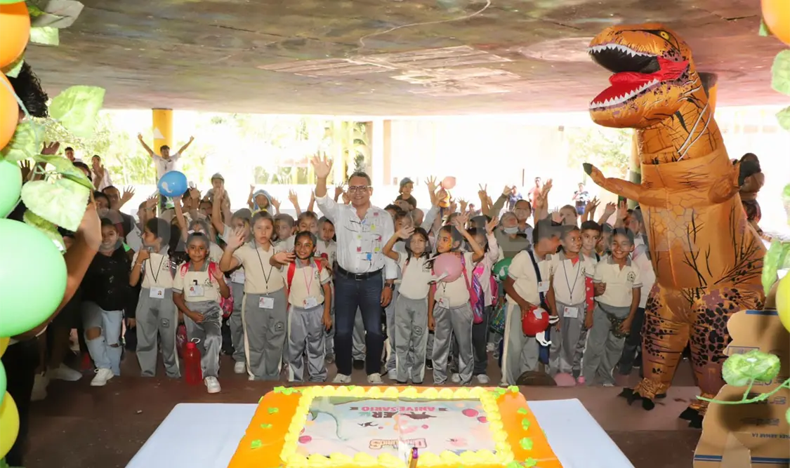 Celebraron 3er aniversario de Sbeel Dinosaurios