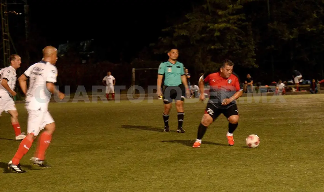 Parabrisas FC se embolsa dos unidades