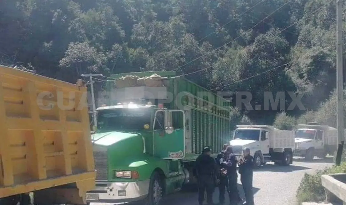 Muere mujer arrollada por torton en el Eje Vial