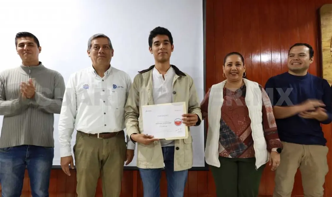 Logran estudiantes certificación internacional