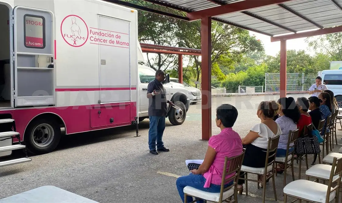 La atención se realizó bajo el propósito de contribuir y promover la detección temprana y oportuna de cáncer de mama. CP