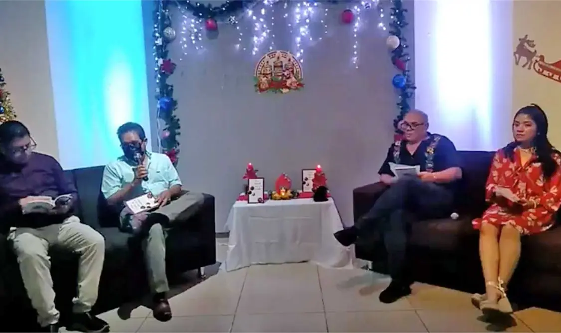 Mesa de lectura con Hernán León, Lupita Gómez y Chary Gumeta. CP