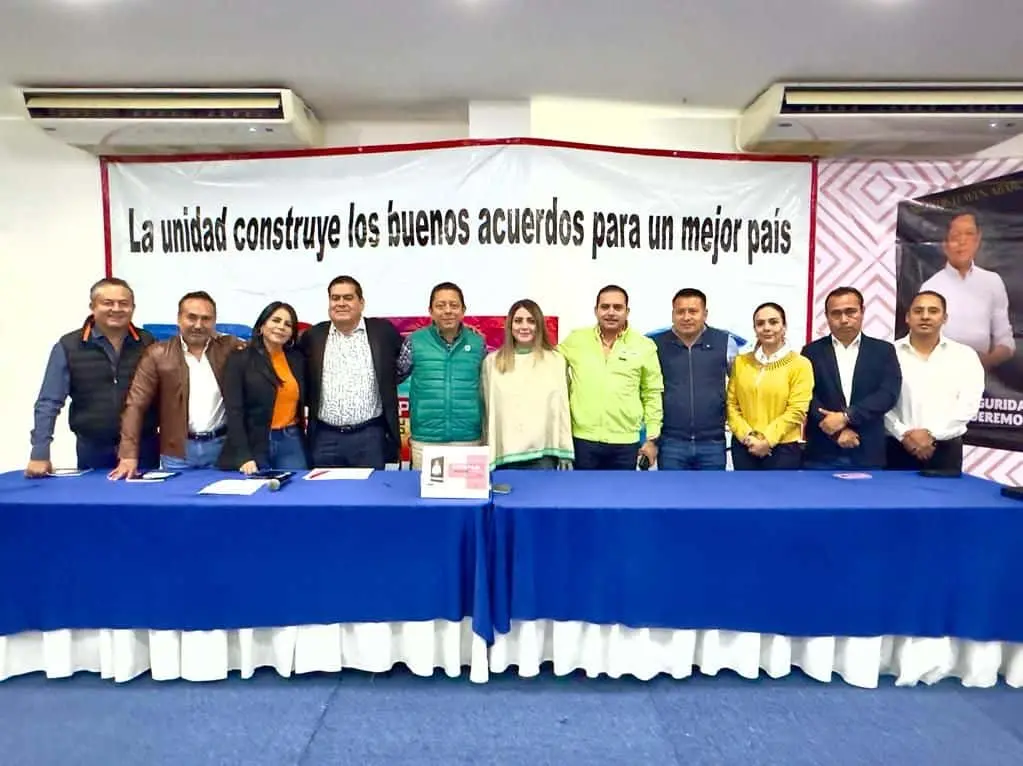 Pastores reconocen a Llaven Abarca por promover la seguridad y el Estado de derecho