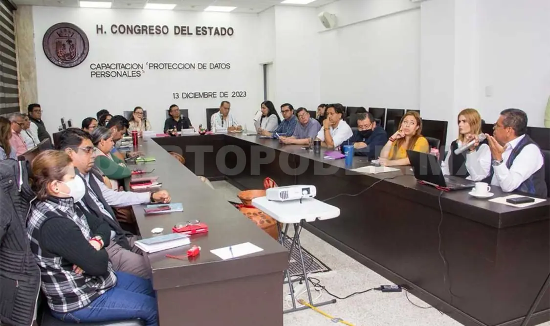 Personal cursa taller de protección de datos