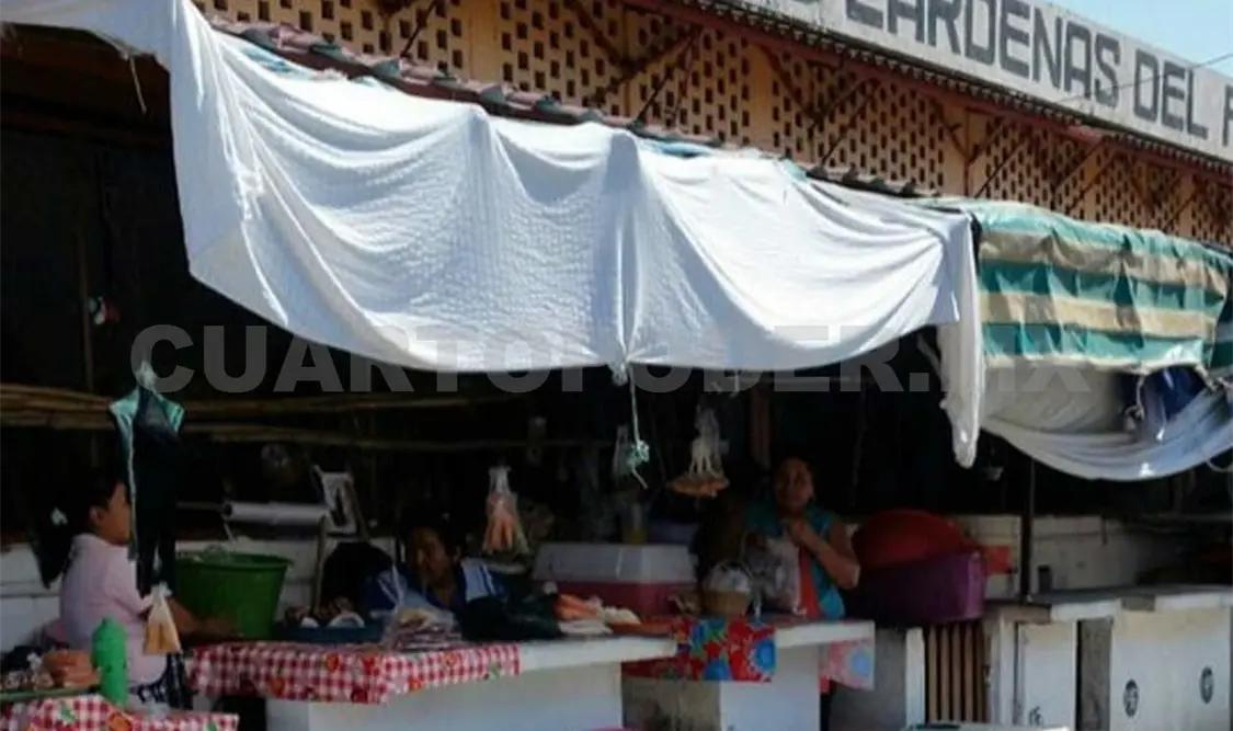 Locatarios denuncian falta de agua en mercado público