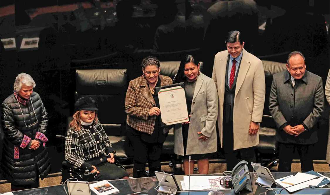 Lenia Batres rinde protesta como nueva ministra