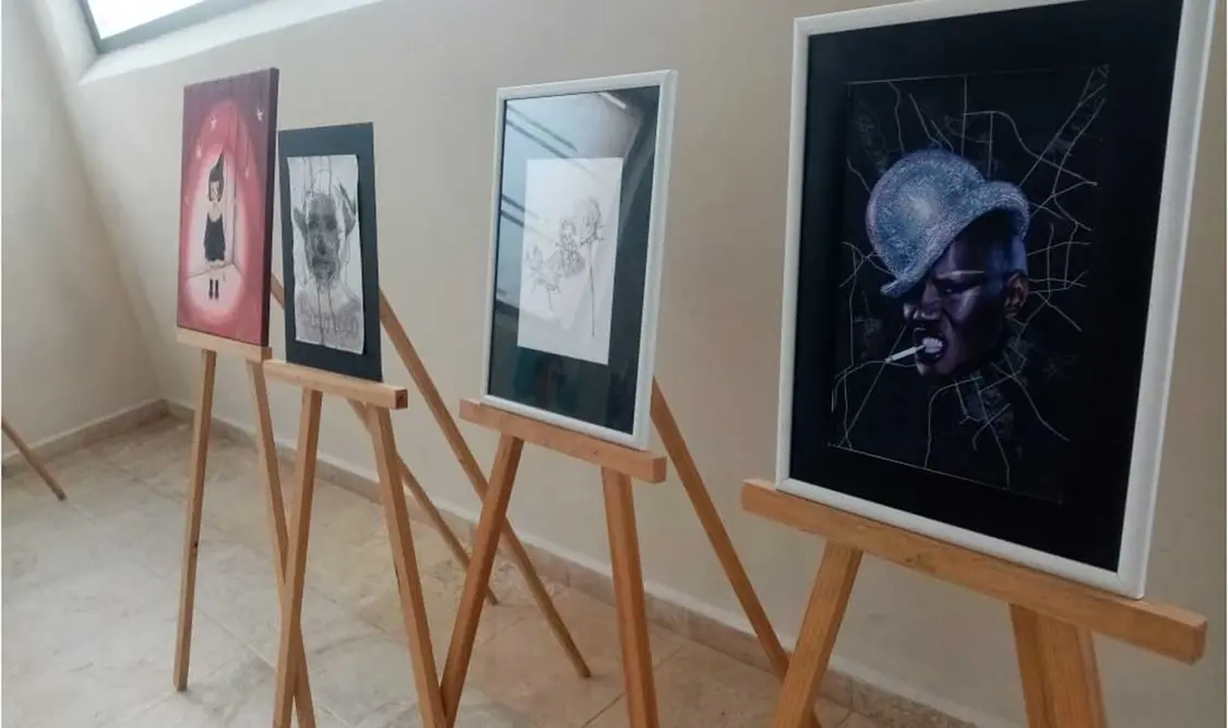 Las obras están exhibidas en el teatro Francisco I. Madero en Tuxtla Gutiérrez. Cortesía