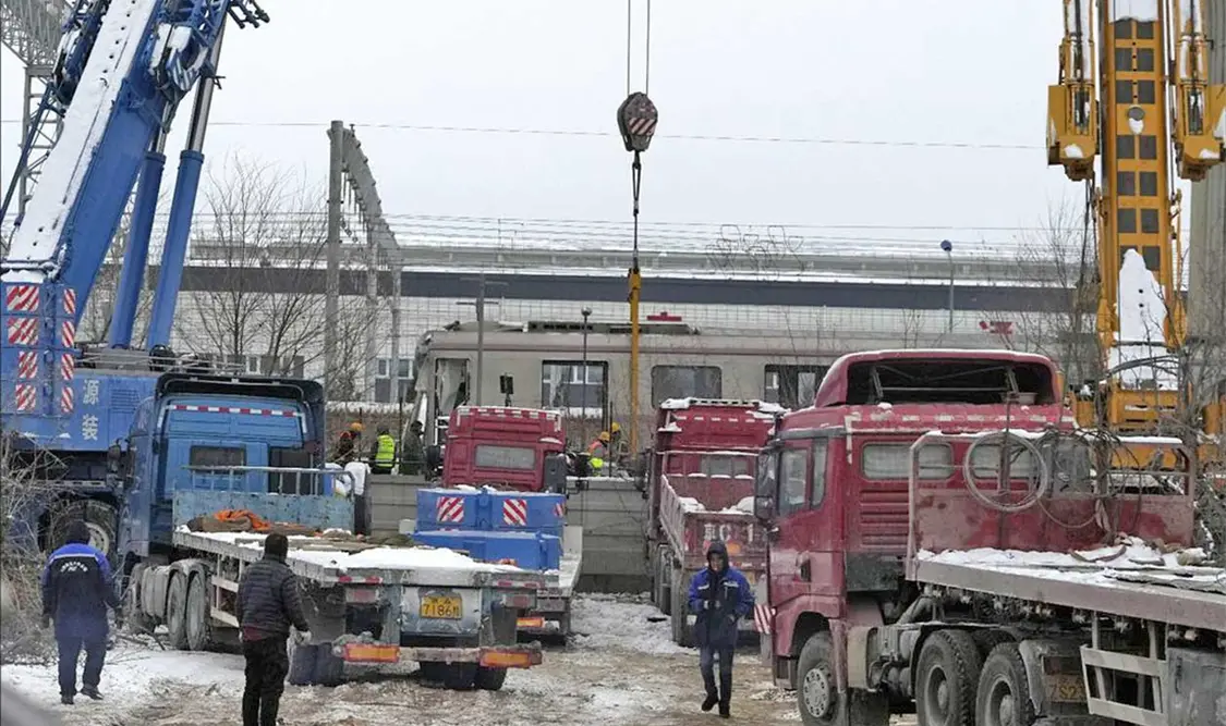 Dos trenes subterráneos chocaron en medio de una fuerte nevada en Beijing. Cortesía