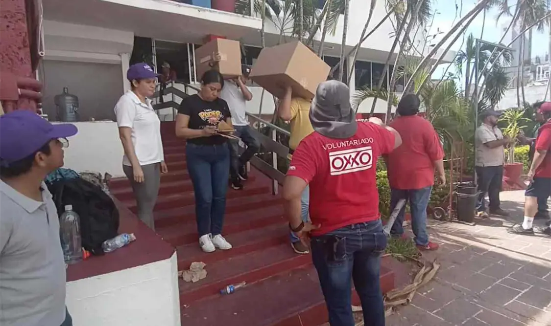 Tras Otis, Oxxo reabre tiendas