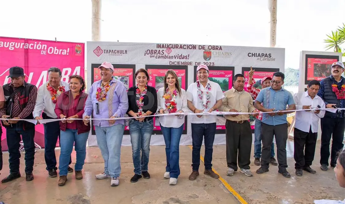 Inauguran diversas obras en el ejido Pavencul