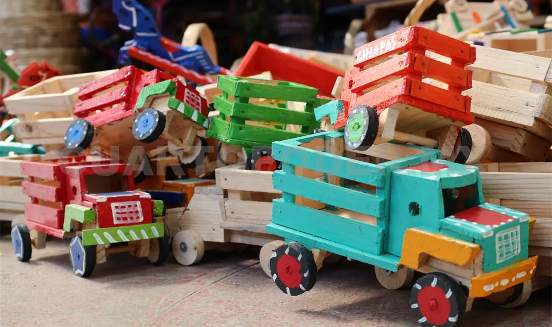 Juguetes de madera, una añeja tradición