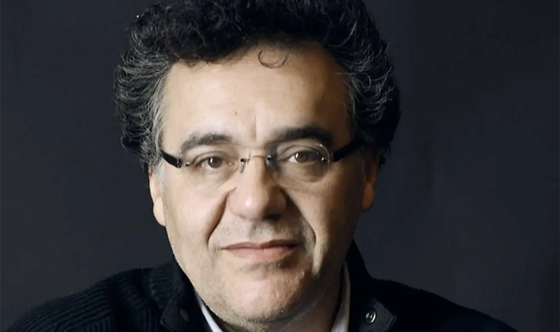 Rodrigo García, rodeado de escritores
