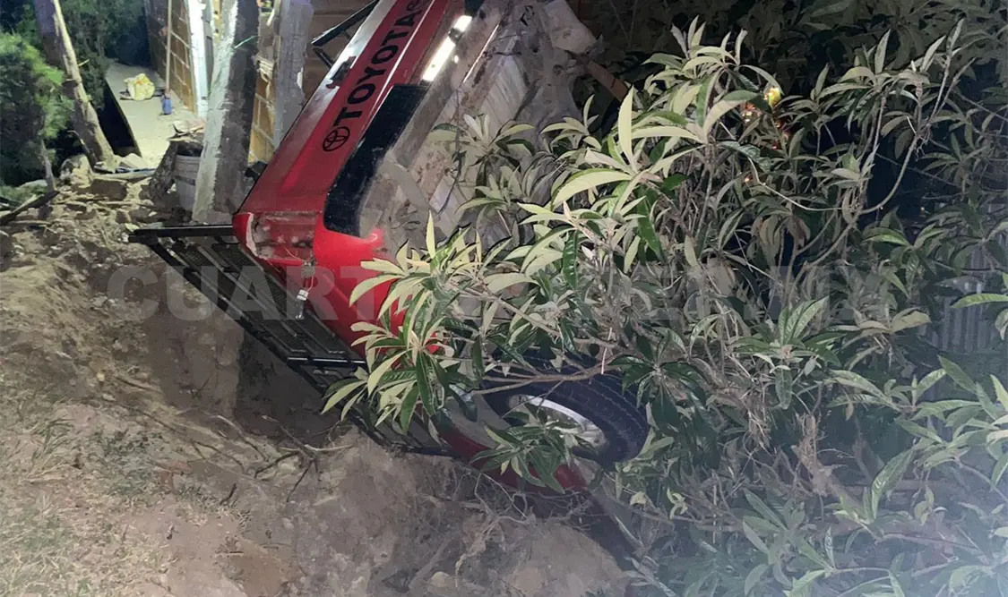 Tres muertos y ocho heridos en volcadura